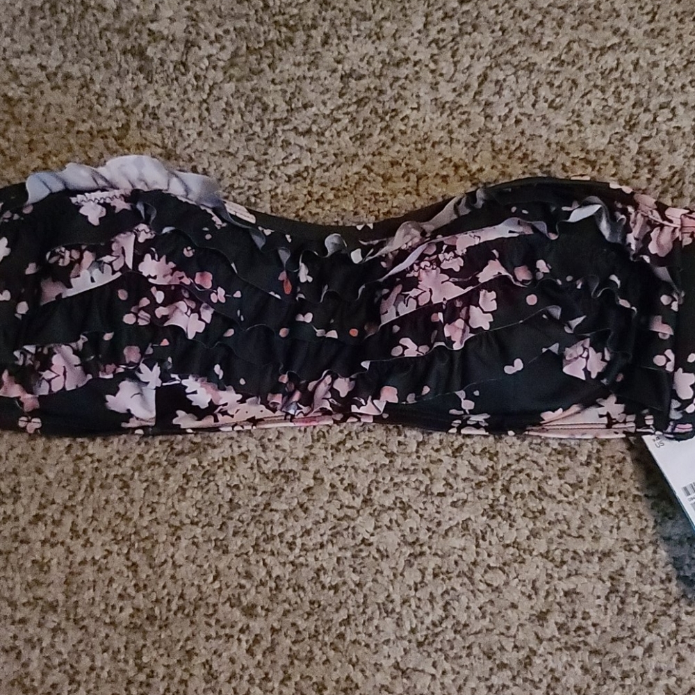 Bikini - Picture 3 of 6